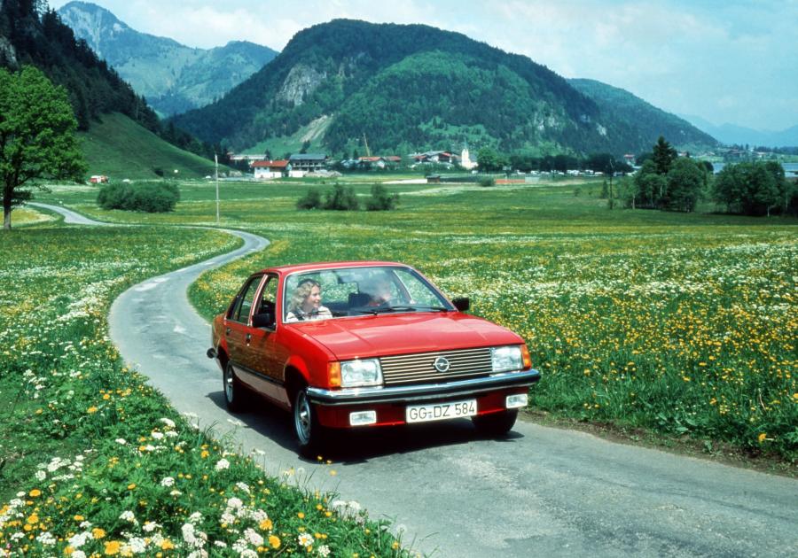  Opel Rekord 1977 года  (фото 3 из 17)